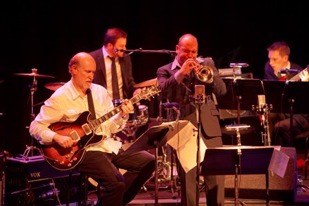 John Scofield & Scottish National Jazz Orchestra Queen Elizabeth Hall, Londres © Sergio Cabanillas, 2010