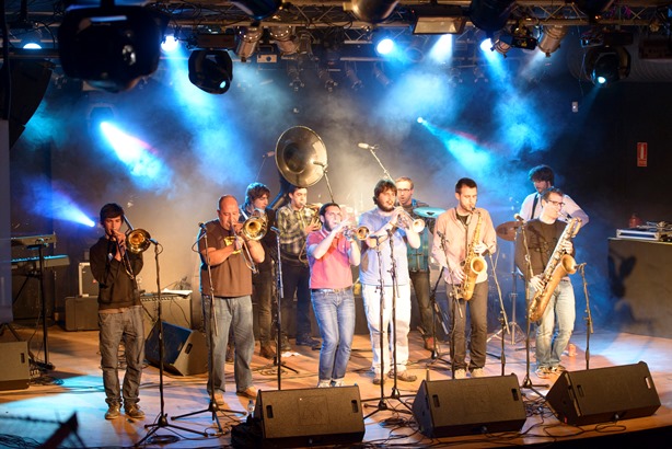 Al habla con Ion Celestino: la Broken Brothers Brass Band está en la casa. Por Pachi Tapiz 1