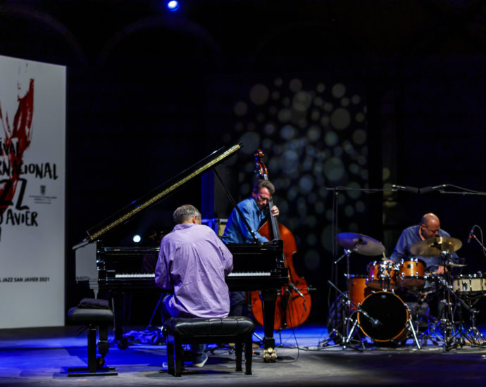 El viaje mitológico de Brad Mehldau. Brad Mehldau Trio (XXIII Festival Internacional de Jazz San Javier) [Concierto de jazz] Por José Antonio García López y Pedro Sáez 3