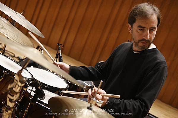 Gonzalo del Val Trio amb Benet Palet (53è Festival de Jazz de Barcelona / Auditori Conservatori del Liceu, Barcelona. 2021-11-18) (VII/XIII) Por Joan Cortès [INSTANTZZ AKA Galería fotográfica AKA Fotoblog de jazz, impro… y algo más]