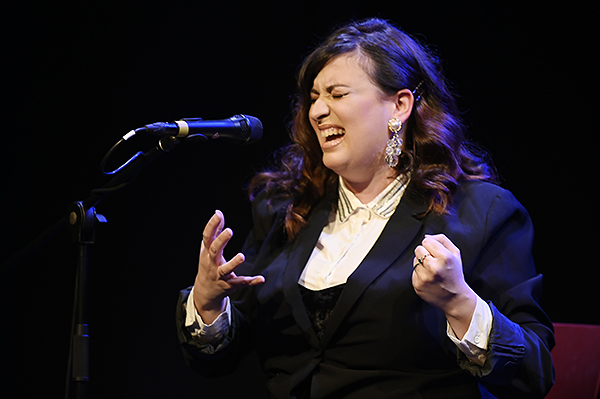 Ana Brenes, Anna Colom & Isabelle Laudenbach (El Dorado Sociedad Flamenca Barcelonesa, Auditori del Centre Cívic Parc Sandaru, Barcelona. 2022-02-10) Por Joan Cortès [FLAMENCURA AKA INSTANTZZ AKA Galería fotográfica AKA Fotoblog de jazz, impro… y algo más] 2