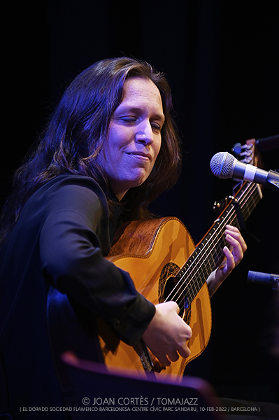 Ana Brenes, Anna Colom & Isabelle Laudenbach (El Dorado Sociedad Flamenca Barcelonesa, Auditori del Centre Cívic Parc Sandaru, Barcelona. 2022-02-10) Por Joan Cortès [FLAMENCURA AKA INSTANTZZ AKA Galería fotográfica AKA Fotoblog de jazz, impro… y algo más] 4