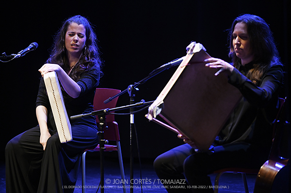 Ana Brenes, Anna Colom & Isabelle Laudenbach (El Dorado Sociedad Flamenca Barcelonesa, Auditori del Centre Cívic Parc Sandaru, Barcelona. 2022-02-10) Por Joan Cortès [FLAMENCURA AKA INSTANTZZ AKA Galería fotográfica AKA Fotoblog de jazz, impro… y algo más] 9