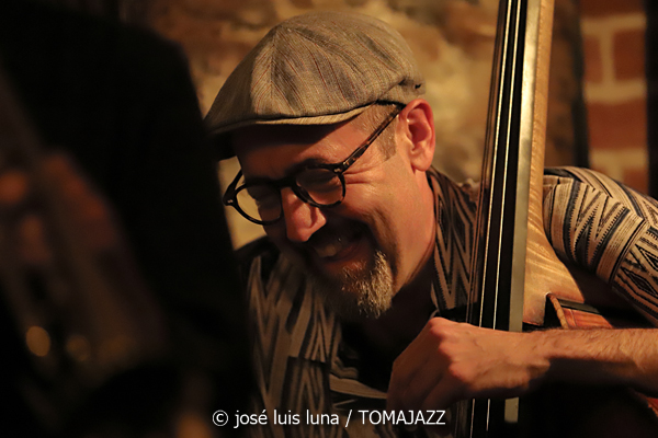 Ralph Alessi - John Hebert - Billy Drummond (Mezzrow, Nueva York. 2022-10-13) Por José Luis Luna Rocafort [INSTANTZZ] 5