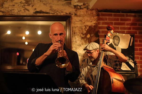 Ralph Alessi - John Hebert - Billy Drummond (Mezzrow, Nueva York. 2022-10-13) Por José Luis Luna Rocafort [INSTANTZZ] 6