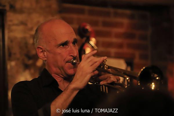 Ralph Alessi - John Hebert - Billy Drummond (Mezzrow, Nueva York. 2022-10-13) Por José Luis Luna Rocafort [INSTANTZZ] 7