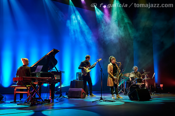 Berta Moreno Afro-jazz Soul Project (Jazz en la Colina 2023. Sabiñánigo, Huesca) Por Fabio Galicia [INSTANTZZ AKA Galería fotográfica AKA Fotoblog de jazz, impro… y algo más] 11