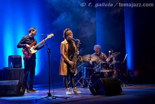 Berta Moreno Afro-jazz Soul Project (Jazz en la Colina 2023. Sabiñánigo, Huesca) Por Fabio Galicia [INSTANTZZ AKA Galería fotográfica AKA Fotoblog de jazz, impro… y algo más] 5