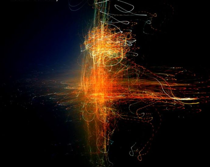 Universos Paralelos: emisión 29 de junio de 2023 (UP.T.28 P.37) [Noticias de jazz] - Tomajazz 9.0 - En la edición del 29 de junio de Universos Paralelos, el disco de portada es Levitation II de Kevin Kastning & Laszlo Gardony. Además suenan músicas de Gravity Fields, José Pérez Vargas Grupo, Trezz, Sergi Felipe, Simon Moullier y Clara Lai. UP es un programa de radio de Sergio Cabanillas.