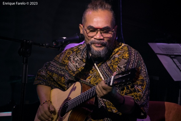 Dwiki Dharmawan World Peace Band (II Festival Internacional MoonJune Music Festival Toledo 2023. 2023-10-01) Por Enrique Farelo [Concierto de jazz] - Tomajazz 9.0 - El concierto de la Dwiki Dharmawan World Peace Band clausuró el II Festival Internacional MoonJune Music Festival Toledo 2023, el 1 de octubre de 2023. Enrique Farelo relata y retrata el concierto en Tomajazz.