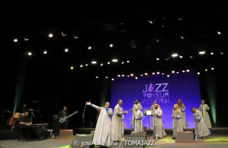 Chicago Mass Choir (XVI Jazz Voyeur Festival 2023. Trui Teatre, Palma de Mallorca. 2023-12-14) Por José Luis Luna Rocafort [INSTANTZZ AKA Galería fotográfica AKA Fotoblog de jazz, impro… y algo más] - Tomajazz - Chicago Mass Choir actuó en el XVI Jazz Voyeur Festival, en Trui Teatre de Palma de Mallorca, el 14 de diciembre de 2023. José Luis Luna Rocafort retrató en INSTANTZZ el concierto.