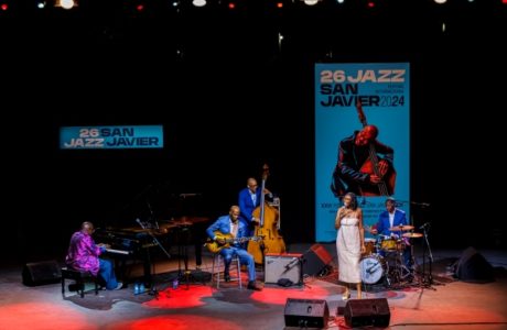 Russell Malone & Cyrus Chestnut Quartet (XXVI Festival Internacional de Jazz de San Javier. 2024-07-13) Por José Antonio García López y Pedro Sáez [Concierto de jazz] - Tomajazz - Russell Malone & Cyrus Chestnut Quartet actuó en el XXVI Festival Internacional de Jazz de San Javier, el 13 de julio de 2024. José Antonio García López y Pedro Sáez relatan y retratan el concierto. Actuaron Russell Malone, Cyrus Chestnut, Darryl Hall, Willie Jones III, Ekep Nkwelle