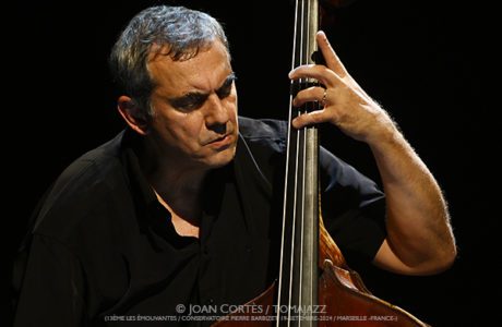 Claude Tchamitchian Quartet “Vortice” (13ème Les Émouvantes / Conservatoire Pierre Barbizet, 2024-09-19. Marsella, Francia) [II] Por Joan Cortès [INSTANTZZ AKA Galería fotográfica AKA Fotoblog de jazz, impro… y algo más] - Tomajazz - Claude Tchamitchian Quartet “Vortice” actuó en el 13ème Les Émouvantes en Marsella el 19 de septiembre de 2024. Joan Cortès retrata el concierto en INSTANTZZ. Actuaron Catherine Delaunay, Christophe Moniiot, Bruno Angelini, Claude Tchamitchian