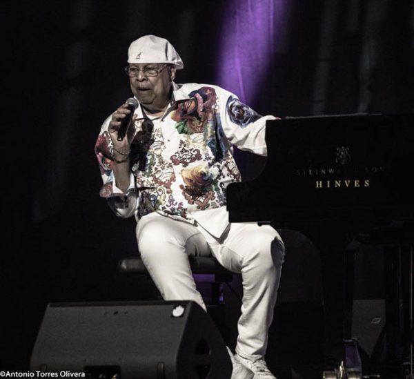 Yilian Cañizares Trío - Chucho Valdés “Irakere 50” (47 Festival de Jazz de Vitoria - Gasteiz. 2024-07-20) Por Antonio Torres (texto y fotos), y Pepe Mateos (fotos) [Concierto de jazz] - Tomajazz - Yilian Cañizares Trío - Chucho Valdés “Irakere 50” actuaron en la última jornada de abono en Mendizorroza en el Festival de Jazz de Vitoria - Gasteiz, el 20 de julio de 2024. Antonio Torres (texto y fotos), y Pepe Mateos (fotos) relatan y retratan los conciertos