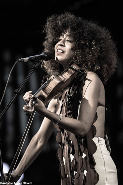 Yilian Cañizares Trío - Chucho Valdés “Irakere 50” (47 Festival de Jazz de Vitoria - Gasteiz. 2024-07-20) Por Antonio Torres (texto y fotos), y Pepe Mateos (fotos) [Concierto de jazz] - Tomajazz - Yilian Cañizares Trío - Chucho Valdés “Irakere 50” actuaron en la última jornada de abono en Mendizorroza en el Festival de Jazz de Vitoria - Gasteiz, el 20 de julio de 2024. Antonio Torres (texto y fotos), y Pepe Mateos (fotos) relatan y retratan los conciertos