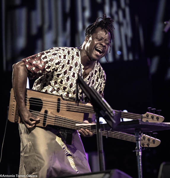 Yilian Cañizares Trío - Chucho Valdés “Irakere 50” (47 Festival de Jazz de Vitoria - Gasteiz. 2024-07-20) Por Antonio Torres (texto y fotos), y Pepe Mateos (fotos) [Concierto de jazz] - Tomajazz - Yilian Cañizares Trío - Chucho Valdés “Irakere 50” actuaron en la última jornada de abono en Mendizorroza en el Festival de Jazz de Vitoria - Gasteiz, el 20 de julio de 2024. Antonio Torres (texto y fotos), y Pepe Mateos (fotos) relatan y retratan los conciertos