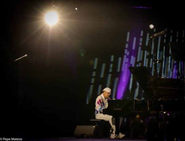Yilian Cañizares Trío - Chucho Valdés “Irakere 50” (47 Festival de Jazz de Vitoria - Gasteiz. 2024-07-20) Por Antonio Torres (texto y fotos), y Pepe Mateos (fotos) [Concierto de jazz] - Tomajazz - Yilian Cañizares Trío - Chucho Valdés “Irakere 50” actuaron en la última jornada de abono en Mendizorroza en el Festival de Jazz de Vitoria - Gasteiz, el 20 de julio de 2024. Antonio Torres (texto y fotos), y Pepe Mateos (fotos) relatan y retratan los conciertos