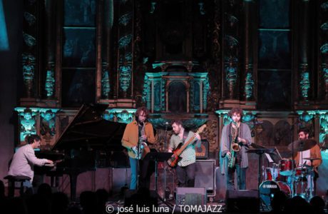 Fox Encounter (8º Alternatilla Jazz Festival 2024. Església de Sant Domingo. Pollença. 2024-12-07) Por José Luis Luna Rocafort [INSTANTZZ AKA Galería fotográfica AKA Fotoblog de jazz, impro… y algo más] - Tomajazz - Fox Encounter actuó en el 8º Alternatilla Jazz Festival en Pollença. 2024-12-07) Por José Luis Luna Rocafort [INSTANTZZ AKA Galería fotográfica AKA Fotoblog de jazz, impro… y algo más] Fox Encounter son Lucas Martínez, Vernau Mier, Diego Hervalejo, Pere Bujosa, Lluís Naval