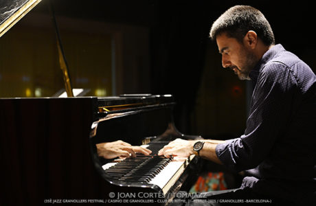 Joan Monné 4t “New bottles, old wine” (35è Jazz Granollers Festival, Casino, 2025-02-21 / Granollers -Barcelona-) Por Joan Cortès [INSTANTZZ AKA Galería fotográfica AKA Fotoblog de jazz, impro… y algo más] - Tomajazz - Joan Monné 4t “New bottles, old wine” actuó en el 35è Jazz Granollers Festival, el 21 de febrero de 2025. Joan Cortès los retrata en INSTANTZZ. Actuaron Joan Monné, Santi de la Rubia, Òscar Latorre, Rai Ferrer