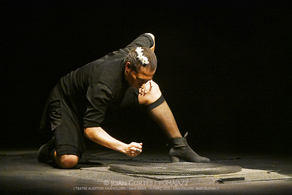 Israel Galván “La Consagración de la Primavera” (Dansa Metropolitana / Teatre Auditori de Granollers, Sala Gran, 2025-03-14 / Granollers -Barcelona-) Por Joan Cortès [Flamencuras AKA INSTANTZZ AKA Galería fotográfica AKA Fotoblog de jazz, impro… y algo más] - Tomajazz - Israel Galván “La Consagración de la Primavera” actuó en el ciclo Dansa Metropolitana en el Teatre Auditori de Granollers el 14 de marzo e 2025. Joan Cortès lo retrata en las Flamencuras de INSTANTZZ. Actuaron Israel Galván, Daria van den Bercken, Gerard Bouwhuis 