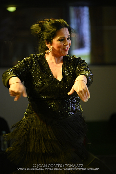 Jerezanías (Flamenc-ON, La CIBA, 2025-03-07 / Santa Coloma de Gramenet -Barcelona-) [II] Por Joan Cortès [Flamencuras AKA INSTANTZZ AKA Galería fotográfica AKA Fotoblog de jazz, impro… y algo más] - Tomajazz - Jerezanías participó en Flamenc-ON de Santa Coloma de Gramenet (Barcelona) el 7 de marzo de 2025. Joan Cortès los retrata en las Flamencuras de INSTANTZZ. Actuaron Coral de los Reyes, Felipa del Moreno, Tamara Tañé, Marga de Jerez, José Gálvez 