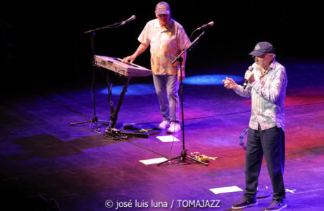 The Beach Boys (60 Festival de Jazz de San Sebastián 2025. 2025-07-23) Por José Luis Luna Rocafort [INSTANTZZ AKA Galería fotográfica AKA Fotoblog de jazz, impro… y algo más] - Tomajazz - The Beach Boys actuó en  (60 Festival de Jazz de San Sebastián 2025. 2025-07-23) Por José Luis Luna Rocafort [INSTANTZZ