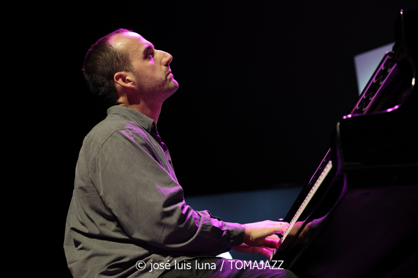 Move (48 Festival de Jazz de Vitoria. 2025-07-14) Por José Luis Luna Rocafort [INSTANTZZ AKA Galería fotográfica AKA Fotoblog de jazz, impro… y algo más] - Tomajazz - El cuarteto Move actuó en el 48 Festival de Jazz de Vitoria 2025. José Luis Luna Rocafort retrata la actuación en INSTANTZZ. Actuaron
