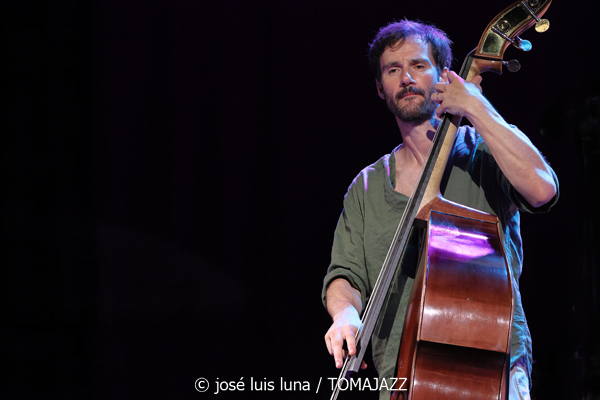 Daahoud Salim Quintet (31 Mallorca Jazz Sa Poble 2025. Parc Can Cirera Prim. Sa Pobla, Mallorca. 2025-08-05) Por José Luis Luna Rocafort [INSTANTZZ AKA Galería fotográfica AKA Fotoblog de jazz, impro… y algo más] - Tomajazz - Daahoud Salim Quintet actuó en el 31 Mallorca Jazz Sa Poble 2025. José Luis Luna Rocafort lo retrata en INSTANTZZ. Actuaron Daahoud Salim, Bruno Calvo, Tomeu Garcías, Hendrik Müller, Andreu Pitarch