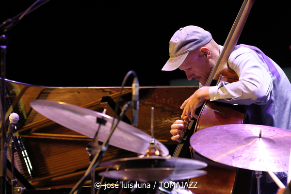 Move (48 Festival de Jazz de Vitoria. 2025-07-14) Por José Luis Luna Rocafort [INSTANTZZ AKA Galería fotográfica AKA Fotoblog de jazz, impro… y algo más] - Tomajazz - El cuarteto Move actuó en el 48 Festival de Jazz de Vitoria 2025. José Luis Luna Rocafort retrata la actuación en INSTANTZZ. Actuaron