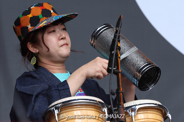 Minyo Crusaders (60 Festival de Jazz de San Sebastián 2025. 2025-07-23) Por José Luis Luna Rocafort [INSTANTZZ AKA Galería fotográfica AKA Fotoblog de jazz, impro… y algo más] - Tomajazz - Minyo Crusaders actuó en el 60 Festival de Jazz de San Sebastián 2025. José Luis Luna Rocafort lo retrata en INSTANTZZ. Actuaron Katsumi Tanaka, Moe, Freddy Tsukamoto, Koichiro Osawa, Mutsumi Kobayashi, Sonoo, Naoya Madokoro, Yusuke "Peach" Noguchi, Toshio "Digi" Fujino
