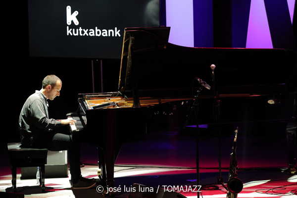 Move (48 Festival de Jazz de Vitoria. 2025-07-14) Por José Luis Luna Rocafort [INSTANTZZ AKA Galería fotográfica AKA Fotoblog de jazz, impro… y algo más] - Tomajazz - El cuarteto Move actuó en el 48 Festival de Jazz de Vitoria 2025. José Luis Luna Rocafort retrata la actuación en INSTANTZZ. Actuaron