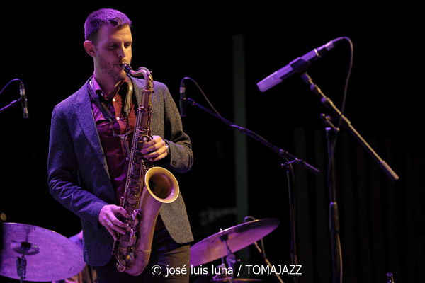 Move (48 Festival de Jazz de Vitoria. 2025-07-14) Por José Luis Luna Rocafort [INSTANTZZ AKA Galería fotográfica AKA Fotoblog de jazz, impro… y algo más] - Tomajazz - El cuarteto Move actuó en el 48 Festival de Jazz de Vitoria 2025. José Luis Luna Rocafort retrata la actuación en INSTANTZZ. Actuaron