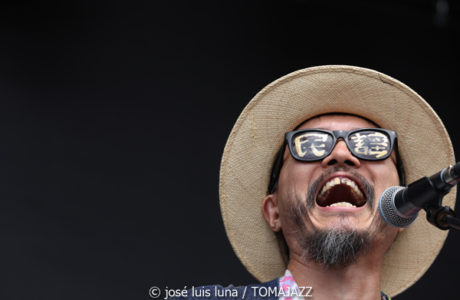 Minyo Crusaders (60 Festival de Jazz de San Sebastián 2025. 2025-07-23) Por José Luis Luna Rocafort [INSTANTZZ AKA Galería fotográfica AKA Fotoblog de jazz, impro… y algo más] - Tomajazz - Minyo Crusaders actuó en el 60 Festival de Jazz de San Sebastián 2025. José Luis Luna Rocafort lo retrata en INSTANTZZ. Actuaron Katsumi Tanaka, Moe, Freddy Tsukamoto, Koichiro Osawa, Mutsumi Kobayashi, Sonoo, Naoya Madokoro, Yusuke "Peach" Noguchi, Toshio "Digi" Fujino