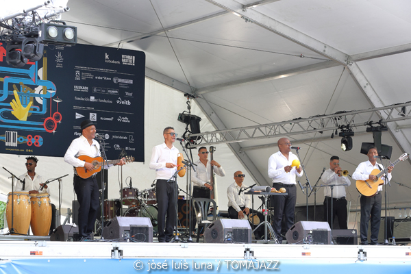 Septeto Santiaguero (48 Festival de Jazz de Vitoria. 2025-07-12) Por José Luis Luna Rocafort [INSTANTZZ AKA Galería fotográfica AKA Fotoblog de jazz, impro… y algo más] - Tomajazz - Septeto Santiaguero actuó en el 48 Festival de Jazz de Vitoria 2025. José Luis Luna Rocafort retrata al grupo en INSTANTZZ