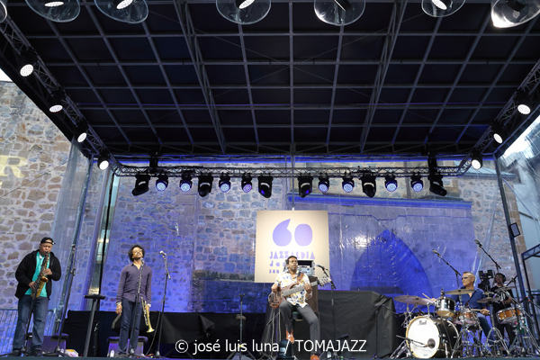 Steve Coleman & Five Elements (60 Festival de Jazz de San Sebastián 2025. 2025-07-24) Por José Luis Luna Rocafort [INSTANTZZ AKA Galería fotográfica AKA Fotoblog de jazz, impro… y algo más] - Tomajazz - Steve Coleman & Five Elements actuó en el 60 Festival de Jazz de San Sebastián 2025. José Luis Luna Rocafort lo retrata en INSTANTZZ. Actuaron Steve Coleman, Jonathan Finlayson, Rich Brown, Sean Rickman