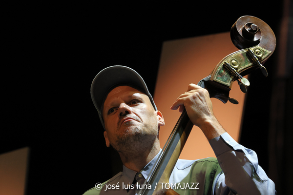 Move (48 Festival de Jazz de Vitoria. 2025-07-14) Por José Luis Luna Rocafort [INSTANTZZ AKA Galería fotográfica AKA Fotoblog de jazz, impro… y algo más] - Tomajazz - El cuarteto Move actuó en el 48 Festival de Jazz de Vitoria 2025. José Luis Luna Rocafort retrata la actuación en INSTANTZZ. Actuaron