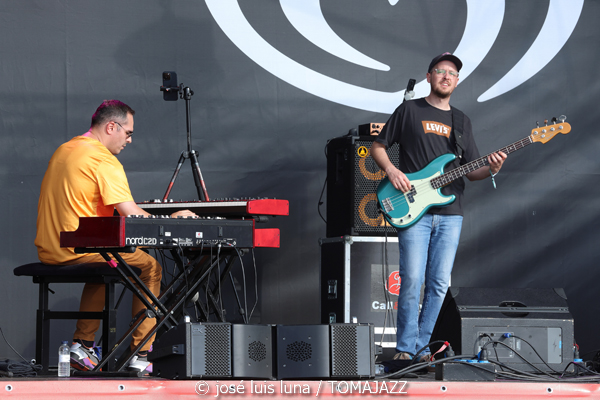 JazzyBIT (60 Festival de Jazz de San Sebastián 2025. 2025-07-24) Por José Luis Luna Rocafort [INSTANTZZ AKA Galería fotográfica AKA Fotoblog de jazz, impro… y algo más] - Tomajazz - JazzyBIT actuó en el 60 Festival de Jazz de San Sebastián 2025. José Luis Luna Rocafort lo retrata en INSTANTZZ. Actuaron Teodor Pop, Mihai Moldoveanu, Szabó Csongor-Zsolt