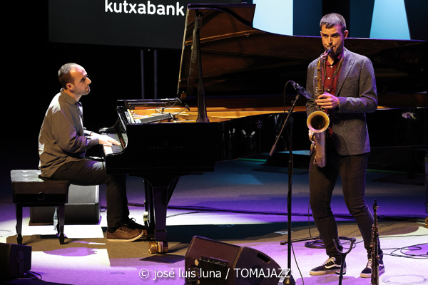 Move (48 Festival de Jazz de Vitoria. 2025-07-14) Por José Luis Luna Rocafort [INSTANTZZ AKA Galería fotográfica AKA Fotoblog de jazz, impro… y algo más] - Tomajazz - El cuarteto Move actuó en el 48 Festival de Jazz de Vitoria 2025. José Luis Luna Rocafort retrata la actuación en INSTANTZZ. Actuaron
