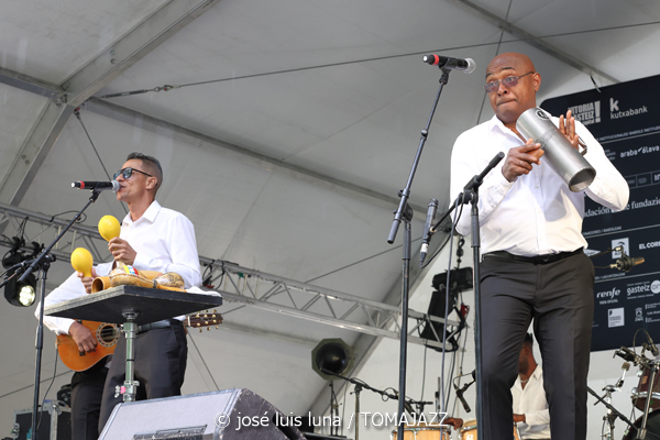 Septeto Santiaguero (48 Festival de Jazz de Vitoria. 2025-07-12) Por José Luis Luna Rocafort [INSTANTZZ AKA Galería fotográfica AKA Fotoblog de jazz, impro… y algo más] - Tomajazz - Septeto Santiaguero actuó en el 48 Festival de Jazz de Vitoria 2025. José Luis Luna Rocafort retrata al grupo en INSTANTZZ