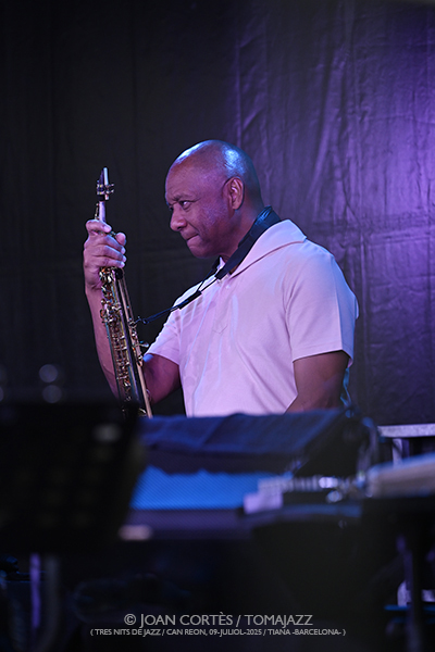 Branford Marsalis 4t (Tres dies de Jazz /Can Reon, 2025-07-09 / Tiana -Barcelona-) Por Joan Cortès [INSTANTZZ AKA Galería fotográfica AKA Fotoblog de jazz, impro… y algo más] - Tomajazz