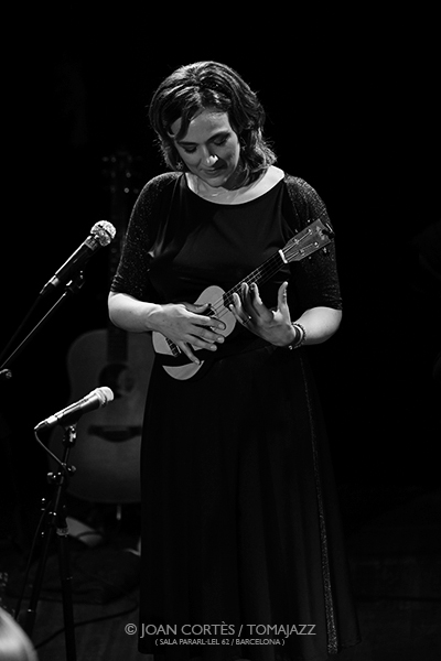 Primavera Femenina 2025 [II] Por Joan Cortès [INSTANTZZ AKA Galería fotográfica AKA Fotoblog de jazz, impro… y algo más] - Tomajazz - Segunda parte del Primavera Femenina 2025, con una selección de retratos de Joan Cortès. Con Kris Davis, Miho Hazama, Becca Stevens, Rita Payés, Irene Reig, Ingrid Laubrock, Esperanza Spalding, Aitana Rousseau, Estefanía Chamorro, Anja Lechner, Zsófia Boros, Sònia Gómez, Alba Careta, Laura Marchal, Núria Andorrà & Olga Blanco