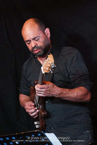 Géraldine Laurent “Looking for Mingus” (Més de Jazz #10 / Maison du Temps Libre, 2025-08-14. Eus -France-) Por Joan Cortès [Concierto de jazz] - Tomajazz - Géraldine Laurent “Looking for Mingus” actuó en Més de Jazz #10 en Maison du Temps Libre, Eus -France-, el 14 de agosto de 2025. Joan Cortès rel(tr)ata el concierto. Actuaron Géraldine Laurent, Jean-Charles Richard, Manu Codjia, Christophe Marguet 