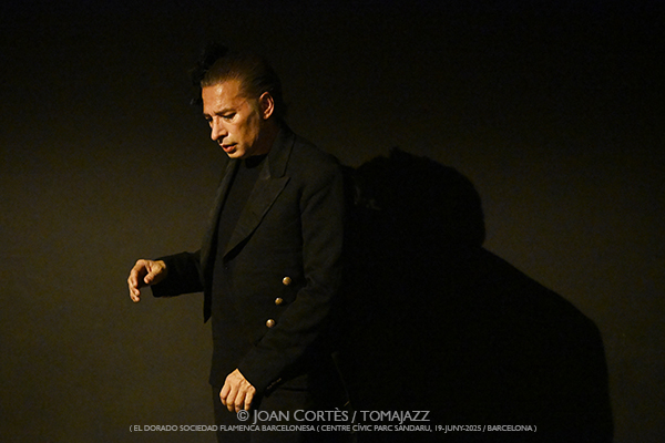 Israel Galván & Los Mellis “El Dorado” (El Dorado sfb-Centre Cívic Parc Sandaru, 2025-06-19. Barcelona) Por Joan Cortès [Flamencuras AKA INSTANTZZ AKA Galería fotográfica AKA Fotoblog de jazz, impro… y algo más] - Tomajazz - Israel Galván & Los Mellis “El Dorado” actuaron en El Dorado sfb de Barcelona el 19 de junio d-Centre Cívic Parc Sandaru, 2025-06-19. Barcelona) Por Joan Cortès [Flamencuras AKA INSTANTZZ AKA Galería fotográfica AKA Fotoblog de jazz, impro… y algo más]