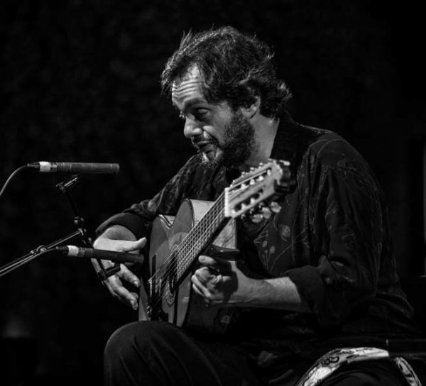 Dora Morelenbaum / Yamandu Costa / Toquinho & Camila (48 Festival de Jazz de Vitoria. 2025-07-19) Por Antonio Torres (texto y fotos), y Pepe Mateos (fotos) [Concierto de jazz] - Tomajazz - Dora Morelenbaum / Yamandu Costa / Toquinho & Camila actuaron en la jornada final del 48 Festival de Jazz de Vitoria 2025. Antonio Torres (texto y fotos), y Pepe Mateos (fotos) repasan la actuación