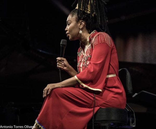 Jazzmeia Horn - Jose James (48 Festival de Jazz de Vitoria. 2025-07-17) Por Antonio Torres (texto y fotos), y Pepe Mateos (fotos) [Concierto de jazz] - Tomajazz - Jazzmeia Horn - Jose James en la segunda jornada de Mendizorroza del 48 Festival de Jazz de Vitoria. Antonio Torres y Pepe Mateos lo relatan/retratan. Actuaron Jazzmeia Horn Quartet: Jazzmeia Horn, Joel Holmes, Ameen Saleem, Ryan Sands; Jose James Quintet: José James, Ebban Dorsey, Bigyuki, Yves Fernandez, Jharis Yokley