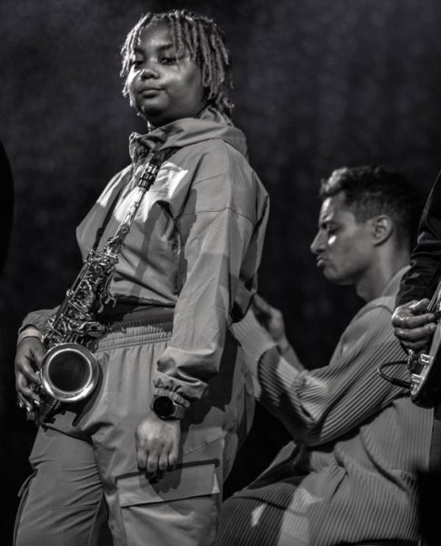 Jazzmeia Horn - Jose James (48 Festival de Jazz de Vitoria. 2025-07-17) Por Antonio Torres (texto y fotos), y Pepe Mateos (fotos) [Concierto de jazz] - Tomajazz - Jazzmeia Horn - Jose James en la segunda jornada de Mendizorroza del 48 Festival de Jazz de Vitoria. Antonio Torres y Pepe Mateos lo relatan/retratan. Actuaron Jazzmeia Horn Quartet: Jazzmeia Horn, Joel Holmes, Ameen Saleem, Ryan Sands; Jose James Quintet: José James, Ebban Dorsey, Bigyuki, Yves Fernandez, Jharis Yokley