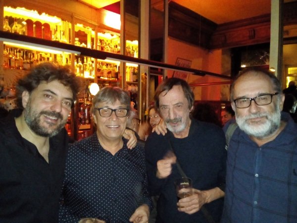 Fuimos felices… y lo sabíamos. A propósito del cierre (“de momento”) del Café Central, en Madrid, sus causas y las posibles consecuencias. Por Chema García [Escrito de jazz AKA El Rincón de Chema] [Agosto de 2025] - Tomajazz - Fuimos felices… y lo sabíamos. A propósito del cierre del Café Central, en Madrid, sus causas y las posibles consecuencias. Por Chema García en El Rincón de Chema