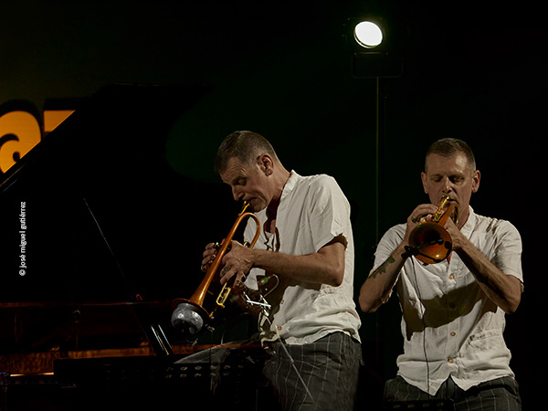 Fabrizio Bosso & Julian Oliver Mazzariello “Il cielo è pieno di stelle. Omaggio a Pino Daniele” (Umbria Jazz 2025. Galleria Nazionale dell'Umbria, Sala Podiani. Perugia. 2025-07-16) Por José Miguel Gutiérrez [Concierto de jazz] - Tomajazz - Fabrizio Bosso & Julian Oliver Mazzariello “Il cielo è pieno di stelle. Omaggio a Pino Daniele” actuaron en Umbria Jazz 2025. José Miguel Gutiérrez lo relata y retrata en Tomajazz
