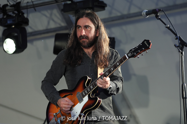 The Allnighters (48 Festival de Jazz de Vitoria. 2025-07-12) Por José Luis Luna Rocafort [INSTANTZZ AKA Galería fotográfica AKA Fotoblog de jazz, impro… y algo más] - Tomajazz - The Allnighters actuaron en el 48 Festival de Jazz de Vitoria 2025. José Luis Luna lo retrata en INSTANTZZ. Actuaron Iñigo Ortiz de Zárate, Iñaki "Igu" García, Ruper Díez, Daniel Merino, Alfonso Aranguren, Zigor Martínez, Imanol Suberviola