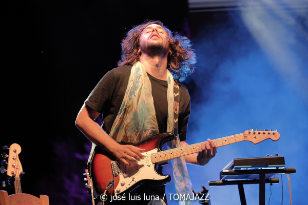 Soleá Morente (La LLuna en Vers. Santuari de Consolació, Sant Joan, Mallorca. 2025-08-09) Por José Luis Luna Rocafort [INSTANTZZ AKA Galería fotográfica AKA Fotoblog de jazz, impro… y algo más] - Tomajazz - Soleá Morente actuó en La LLuna en Vers en Santuari de Consolació, Sant Joan, Mallorca, el 9 de agosto de 2025. José Luis Luna Rocafort lo retrata en INSTANTZZ